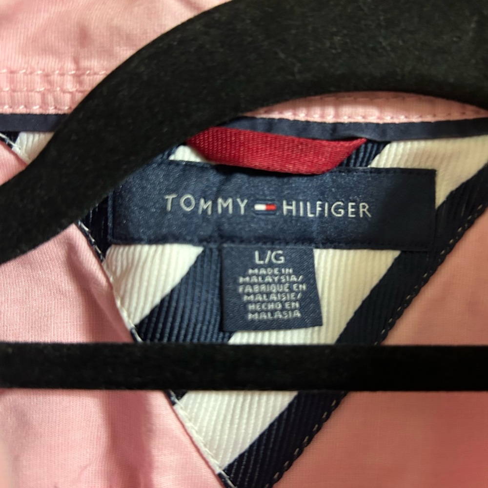 Tommy Hilfiger men’s long sleeve Pink Button-Up Shirt size L - Picture 2 of 3